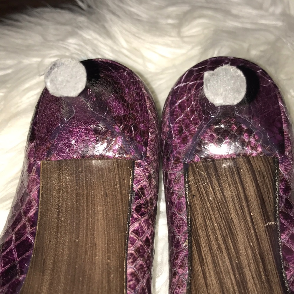 Stuart Weitzman Purple/Black Snake Print Heel - image 7